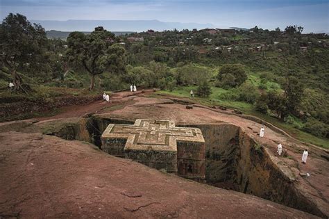 La Conversione di Lalibela: L'Impatto Religioso e Architettonico di un Regno Cristiano nel XII Secolo